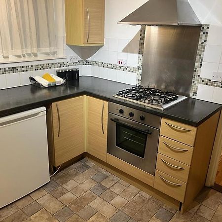 El Met Global Apartment Erith 外观 照片